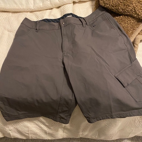 Lululemon men’s shorts. - Picture 1 of 3